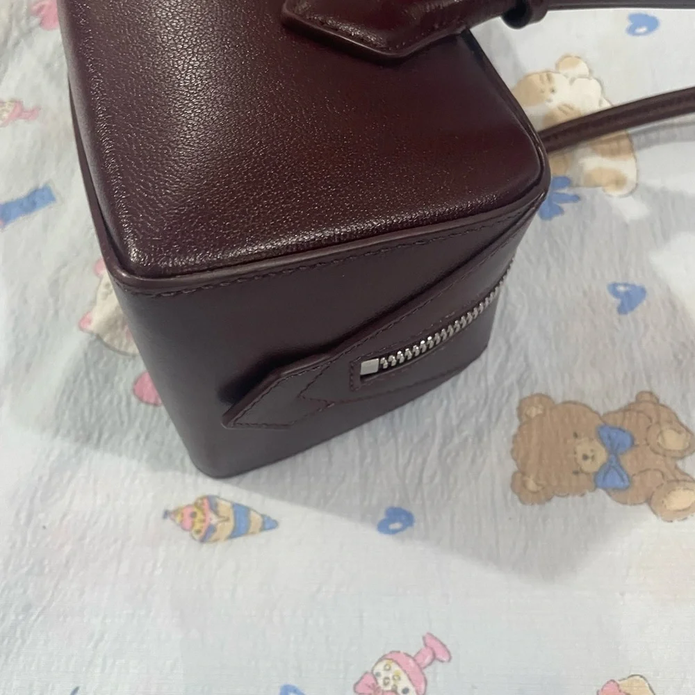 Alaia Burgundy Leather Shoulder Bag